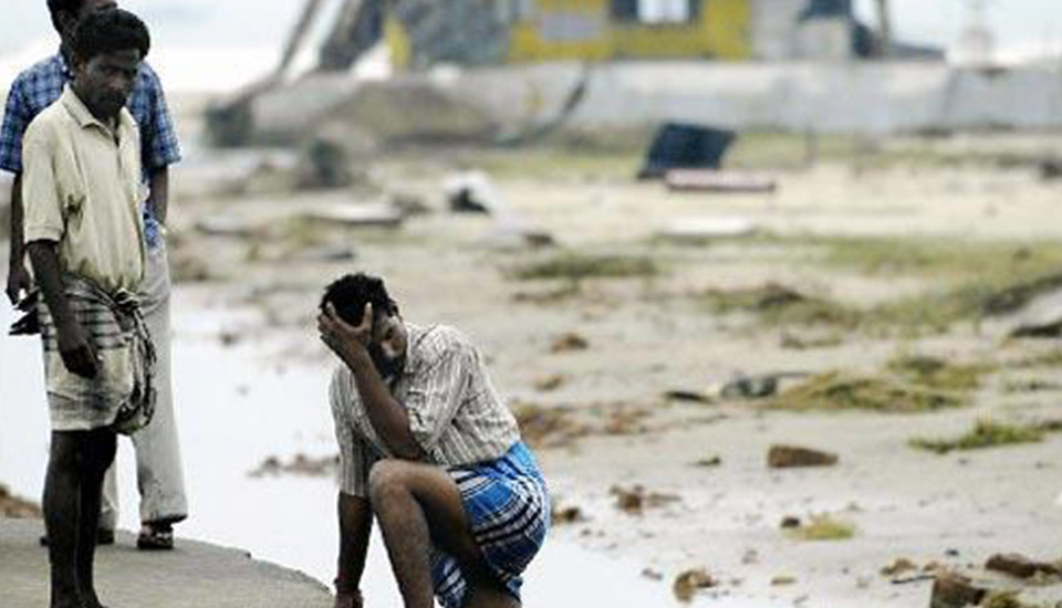 2004 - Ayuda a los damnificados el tsunami del sudeste asiático en India