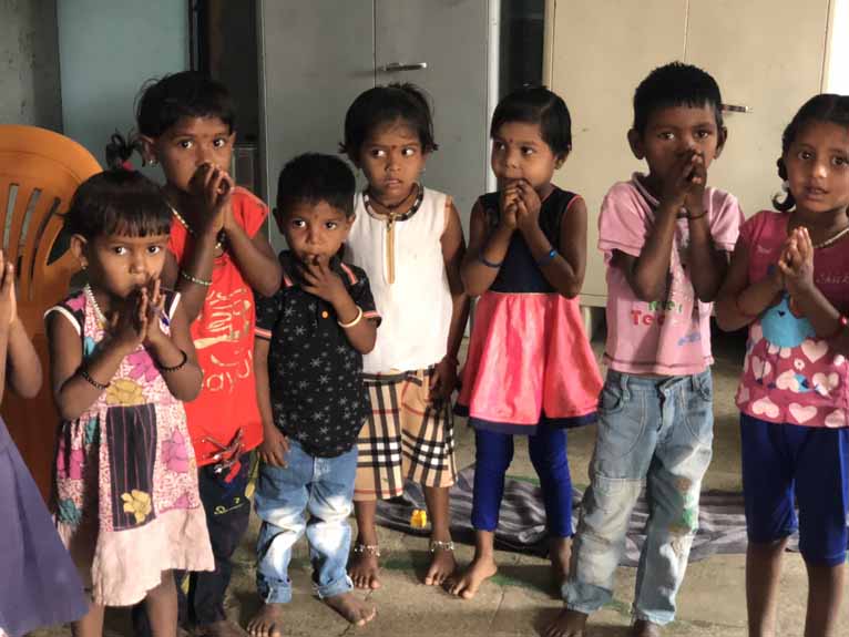 Programa de nutrición infantil de PRASAD Chikitsa en INDIA