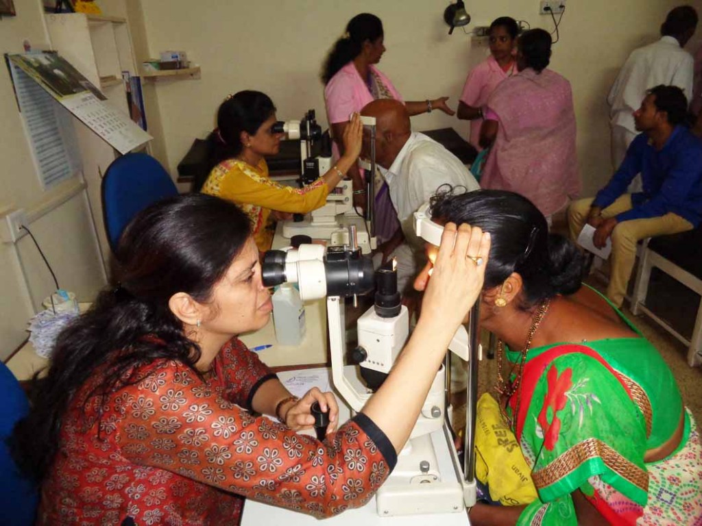Tratamientos para el Cuidado Ocular en India - PRASAD Chikitsa